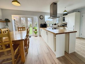 Photo 6- click for photo gallery